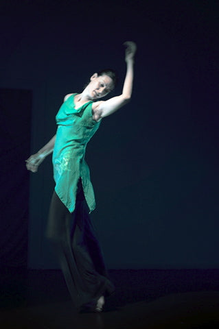 Who are you dancing with? Visible and invisible forces and relationships in CI